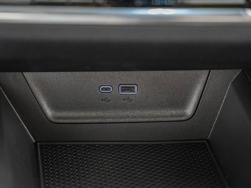 New 2026 Chevrolet Equinox LT w/ Safety and Technology Package FWD image 23