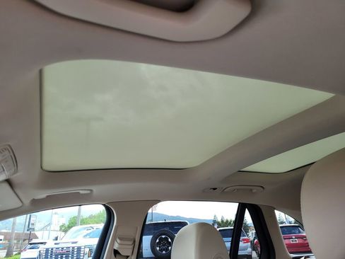 Used 2019 Mercedes-Benz GLC 300 image 18
