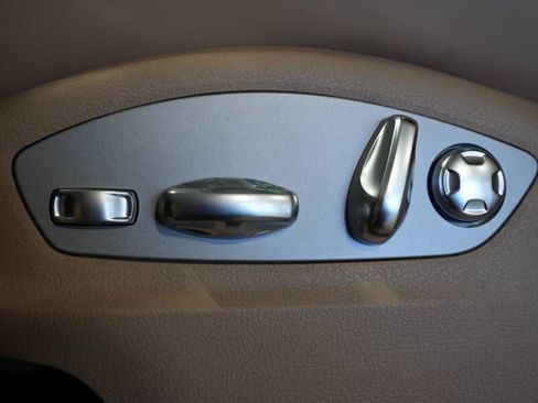 New 2026 Porsche Macan image 33