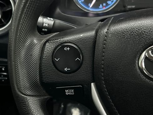 Used 2017 Toyota Corolla LE image 23