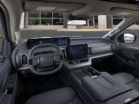 New 2026 Ford Expedition Max Platinum w/ Driver's Package AWD/4WD image 9