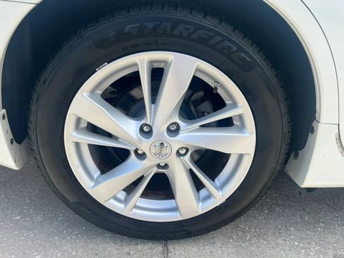 Used 2015 Nissan Altima 2.5 SV w/ Convenience Package FWD image 9