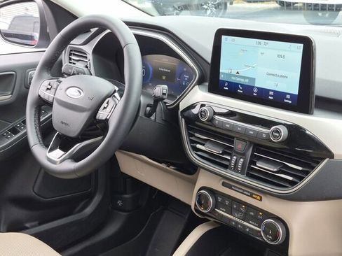 Certified 2022 Ford Escape SEL w/ Technology Package image 23