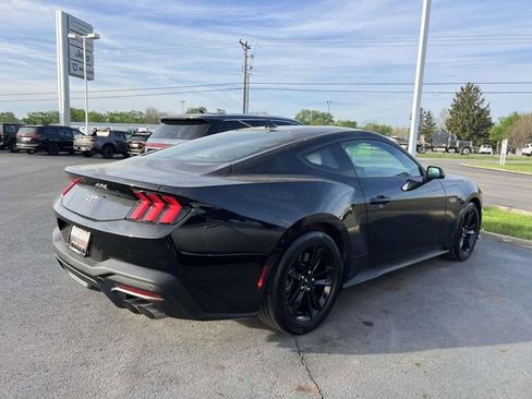 Used 2024 Ford Mustang GT RWD image 7