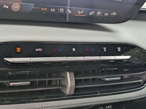 New 2026 Buick Enclave Avenir w/ Super Cruise Package FWD image 13