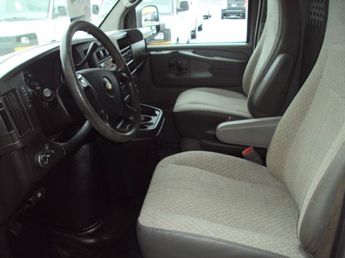 Used 2014 Chevrolet Express 1500 AWD 1500 135 image 17