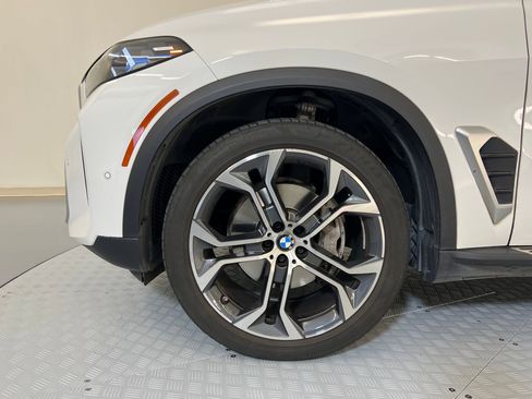 Certified 2024 BMW X5 sDrive40i w/ Premium Package image 9