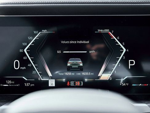 Used 2024 BMW 760i xDrive AWD/4WD image 66