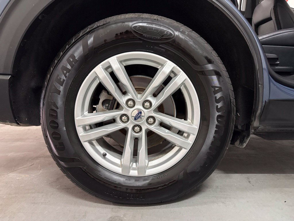 Used 2021 Ford Explorer XLT w/ Equipment Group 202A AWD/4WD image 47