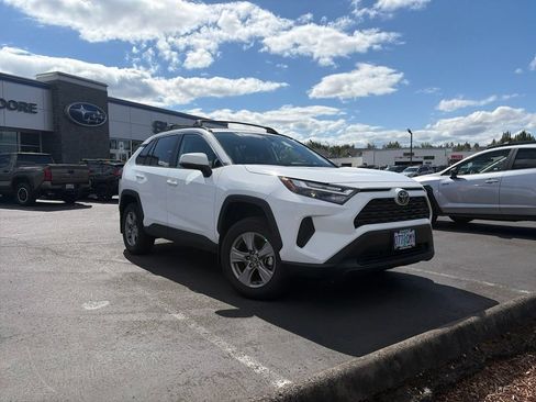 Used 2025 Toyota RAV4 XLE w/ Convenience Package AWD/4WD image 7