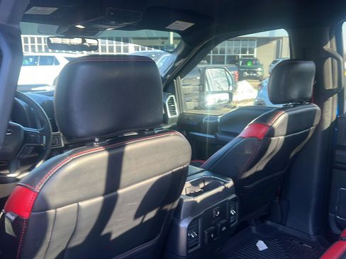 Used 2018 Ford F150 Lariat w/ Equipment Group 502A Luxury image 14