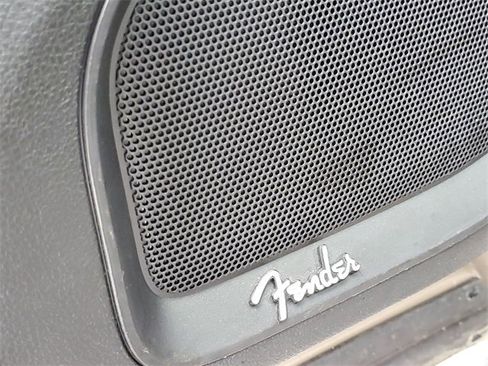 Used 2024 Nissan Titan PRO-4X w/ Pro-4x Convenience Package image 19