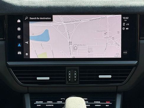 Certified 2022 Porsche Cayenne Turbo GT AWD/4WD image 14