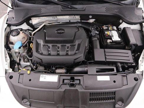 Used 2018 Volkswagen Beetle 2.0T S image 20