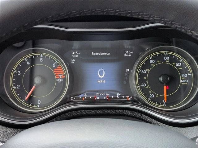 Used 2023 Jeep Cherokee Altitude Lux AWD/4WD image 16