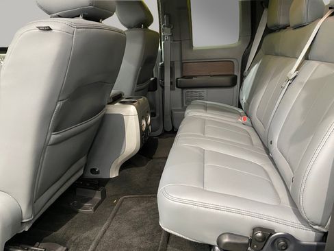 Used 2014 Ford F150 Lariat w/ Lariat Chrome Package image 12