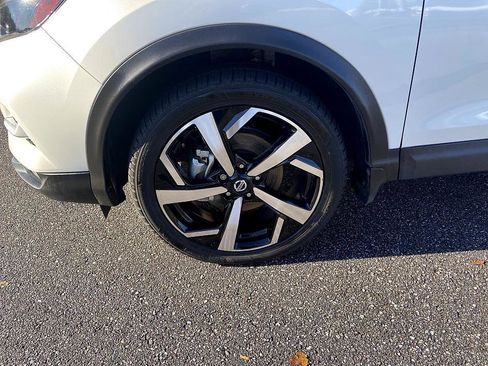 Used 2022 Nissan Rogue Sport SL w/ Premium Package image 8