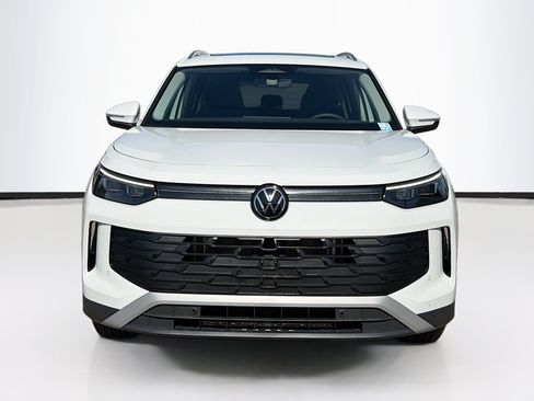 New 2026 Volkswagen Tiguan SE FWD image 8