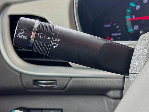 Used 2016 Chevrolet Traverse LT w/ Style and Technology Package image 10