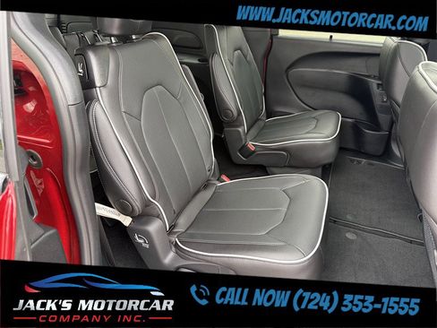 Used 2026 Chrysler Pacifica Limited w/ S Appearance Package image 22