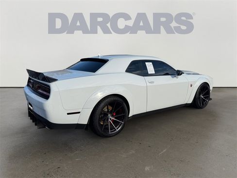 Used 2019 Dodge Challenger SRT Hellcat image 7