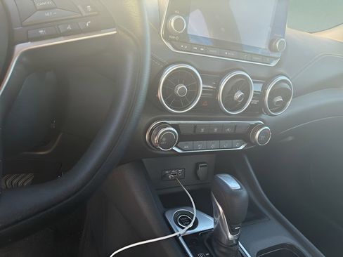 Used 2023 Nissan Sentra SV image 17