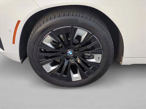 Certified 2025 BMW X3 xDrive30i w/ M Sport Package image 25