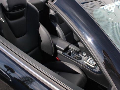 Used 2019 Mercedes-Benz SLC 300 image 37