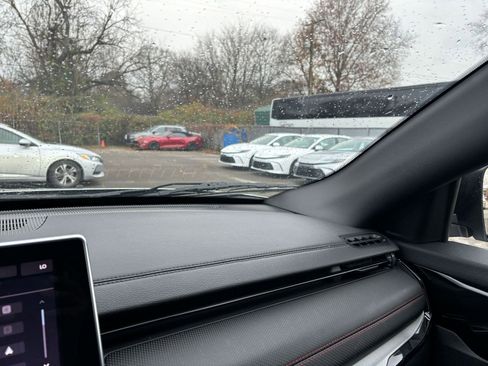 Used 2025 Jeep Compass Trailhawk image 34