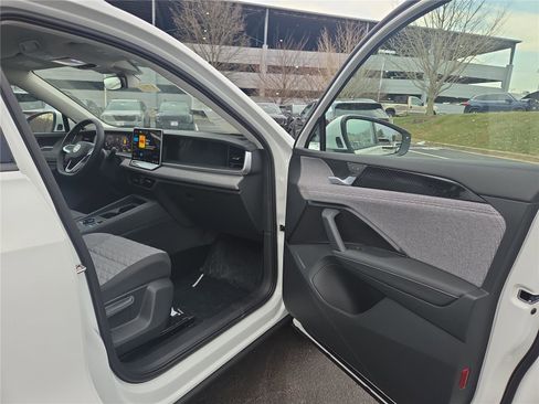 New 2026 Volkswagen Tiguan S image 26