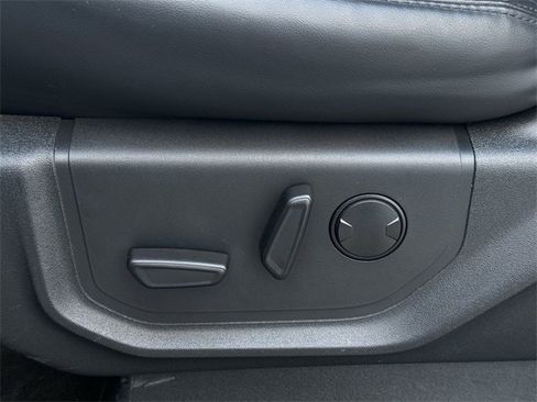 Used 2022 Ford Expedition XLT image 27