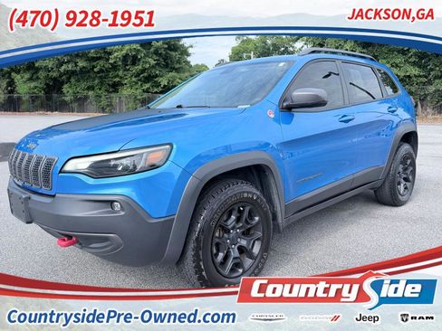 Used 2019 Jeep Cherokee Trailhawk w/ Comfort/Convenience Group AWD/4WD image 1