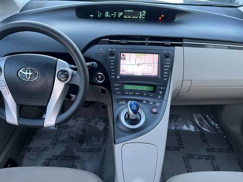 Used 2010 Toyota Prius Three image 32