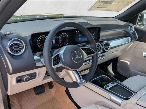 New 2026 Mercedes-Benz GLB 250 4MATIC image 3
