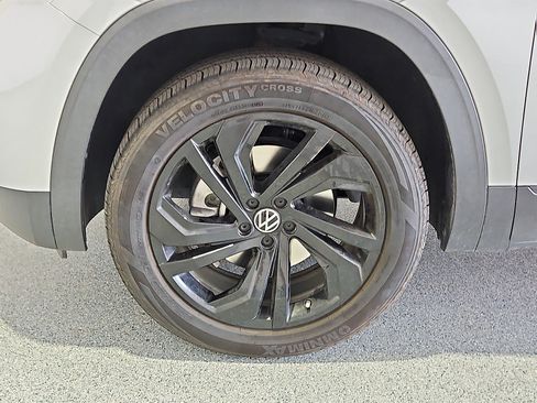 Certified 2023 Volkswagen Atlas SE FWD image 11
