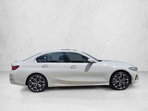 Used 2026 BMW 330i Sedan w/ Premium Package RWD image 4