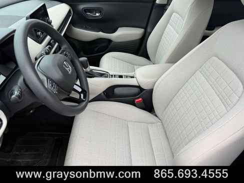 Used 2024 Honda HR-V LX image 10