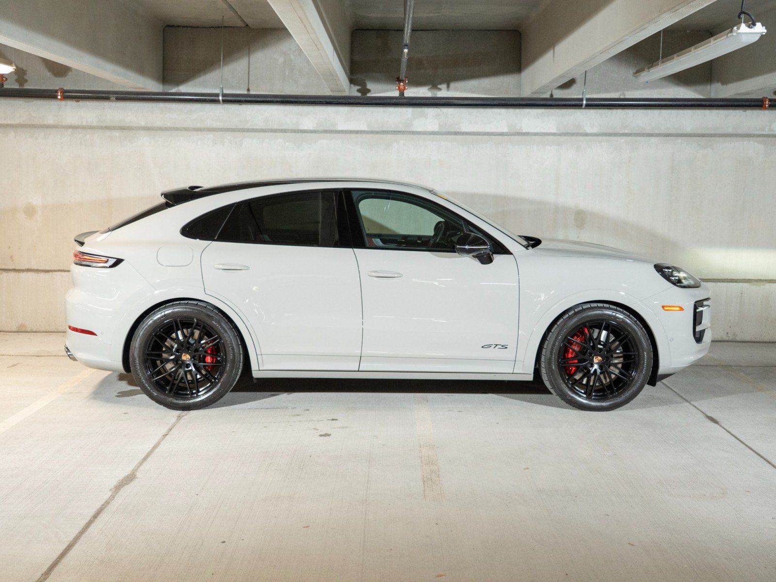 Certified 2026 Porsche Cayenne GTS AWD/4WD image 8