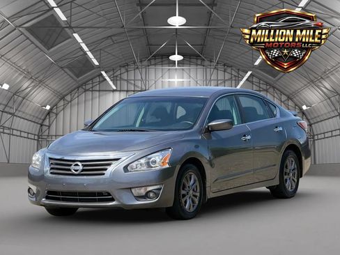Used 2015 Nissan Altima 2.5 S w/ Special Edition Package FWD image 6