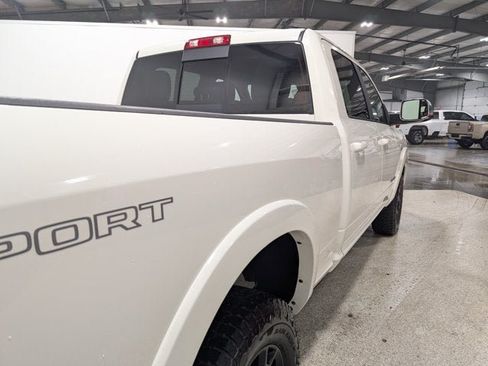 Used 2019 RAM 3500 Laramie AWD/4WD image 3