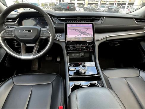 Used 2023 Jeep Grand Cherokee L Limited image 14