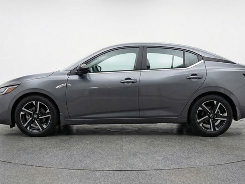 Used 2025 Nissan Sentra SV image 5