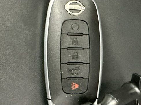 Used 2023 Nissan Rogue SV w/ SV Premium B Package image 17