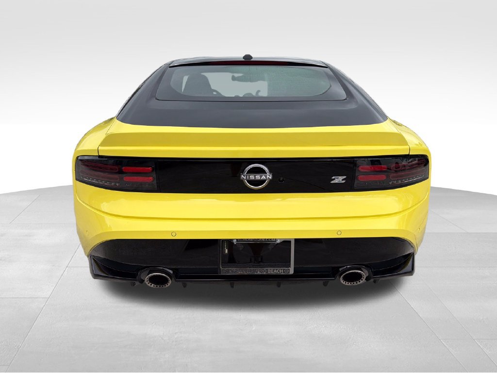 Used 2023 Nissan Z w/ Floor Mat Package (L93) RWD image 7