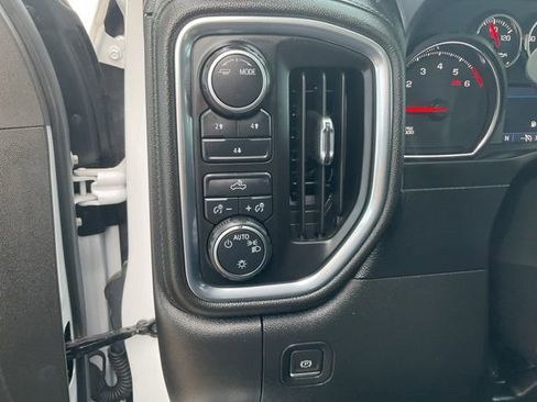 Used 2022 Chevrolet Silverado 2500 LT image 8
