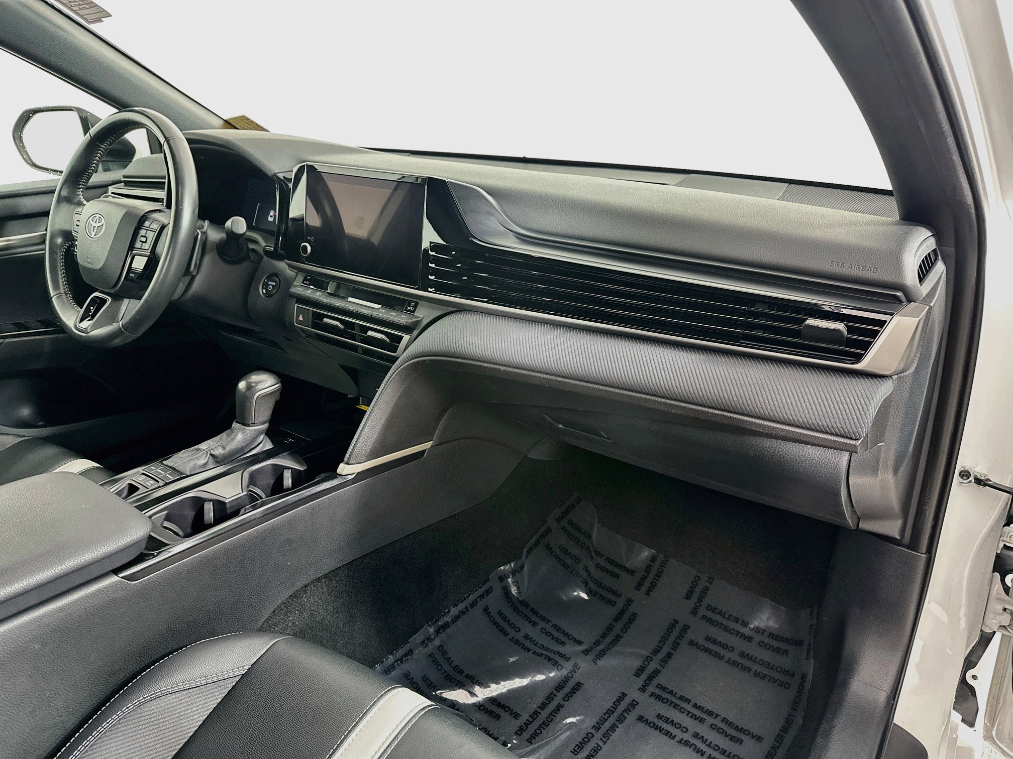 Used 2025 Toyota Camry SE FWD image 26