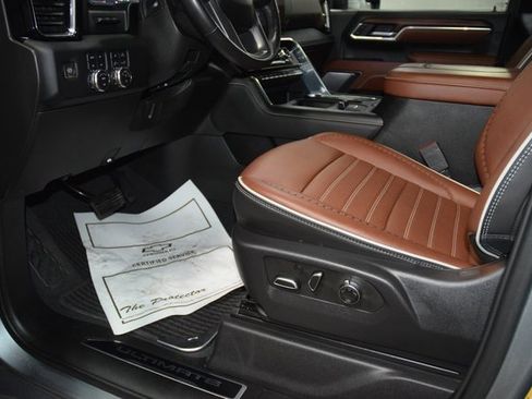 Used 2024 GMC Sierra 3500 Denali Ultimate image 44