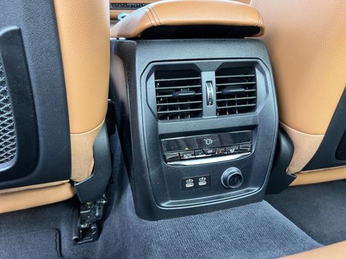 Used 2019 BMW 330i xDrive Sedan w/ Premium Package AWD/4WD image 38