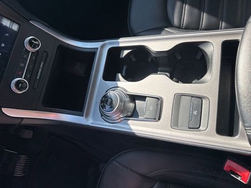 Used 2024 Ford Edge SEL w/ Convenience Package image 17