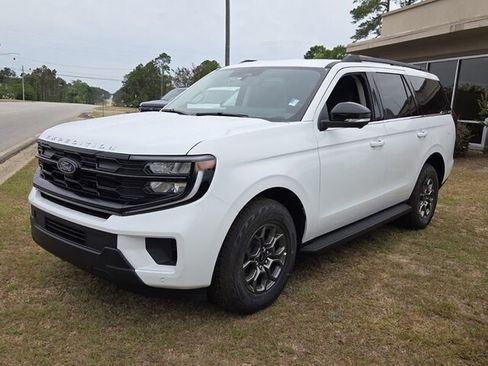 New 2026 Ford Expedition Active AWD/4WD image 3